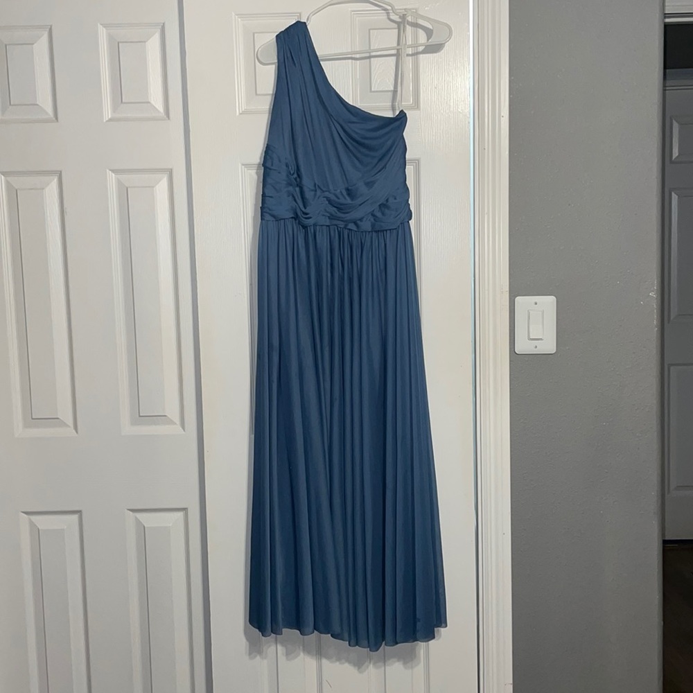 🚨2 for $15 🚨 David’s bridal gown size 14 steel blue color